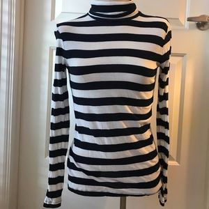 Long sleeve turtleneck